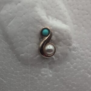 Avon | Elegant Gold Toned and Turquoise Pearl Stud Earring